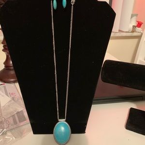 Turquoise necklace with earrings
